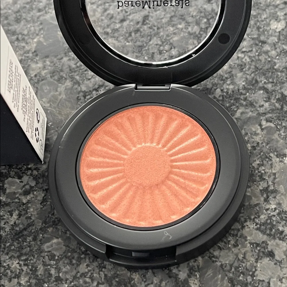 Bare Minerals Gen Nude Blonzer in Kiss of Copper flushed copper blush + bronzer